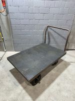 Grosser Massiver Transportwagen, Industrial Design