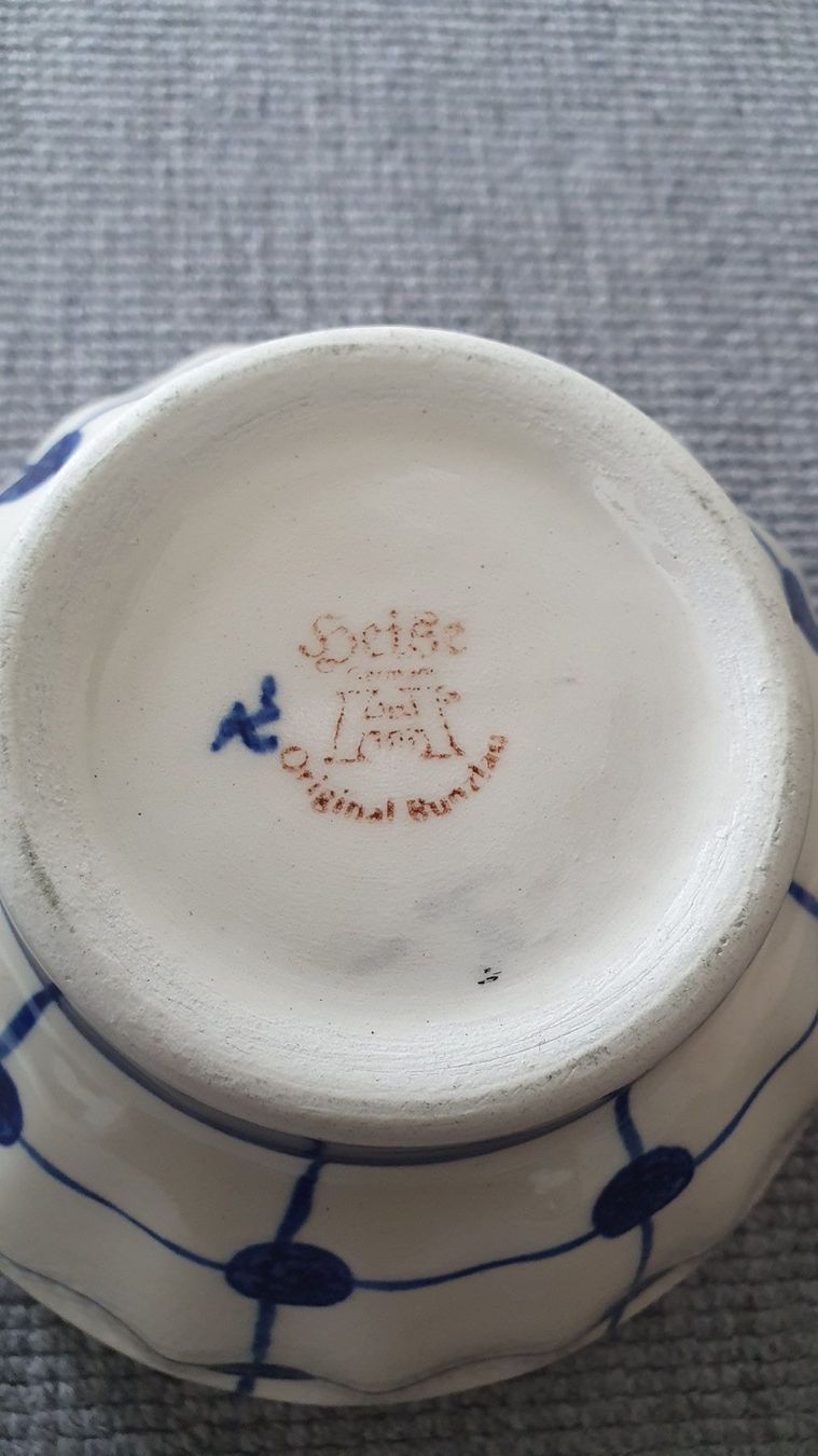 Ciotole: Kleine Schale / Bunzlauer Keramik – Usato da Glattfelden venduto da sessa123 1