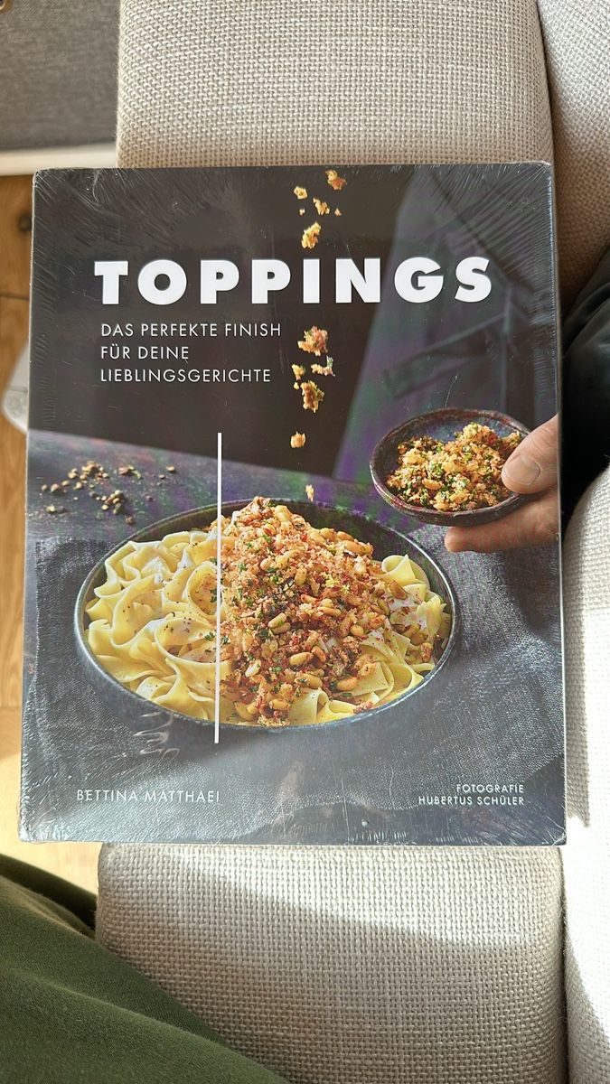 Libri: Kochbuch "Toppings" neu – Nuovo e nell'imballaggio originale da Celerina/Schlarigna venduto da golfrolf2