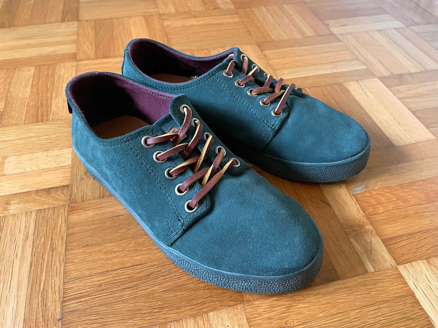 Scarpe da donna: Pompeii Damen Sneaker Grösse 36 – Usato da Zürich venduto da hol_bc6v