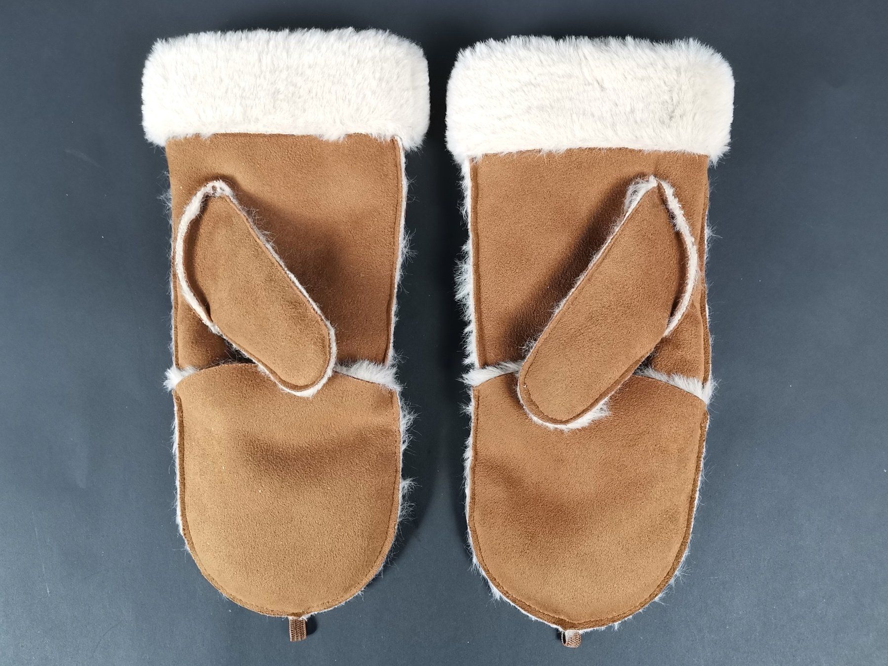 Guanti & manicotti: Winterhandschuhe – Usato da Schaffhausen venduto da Restwert_SH 2