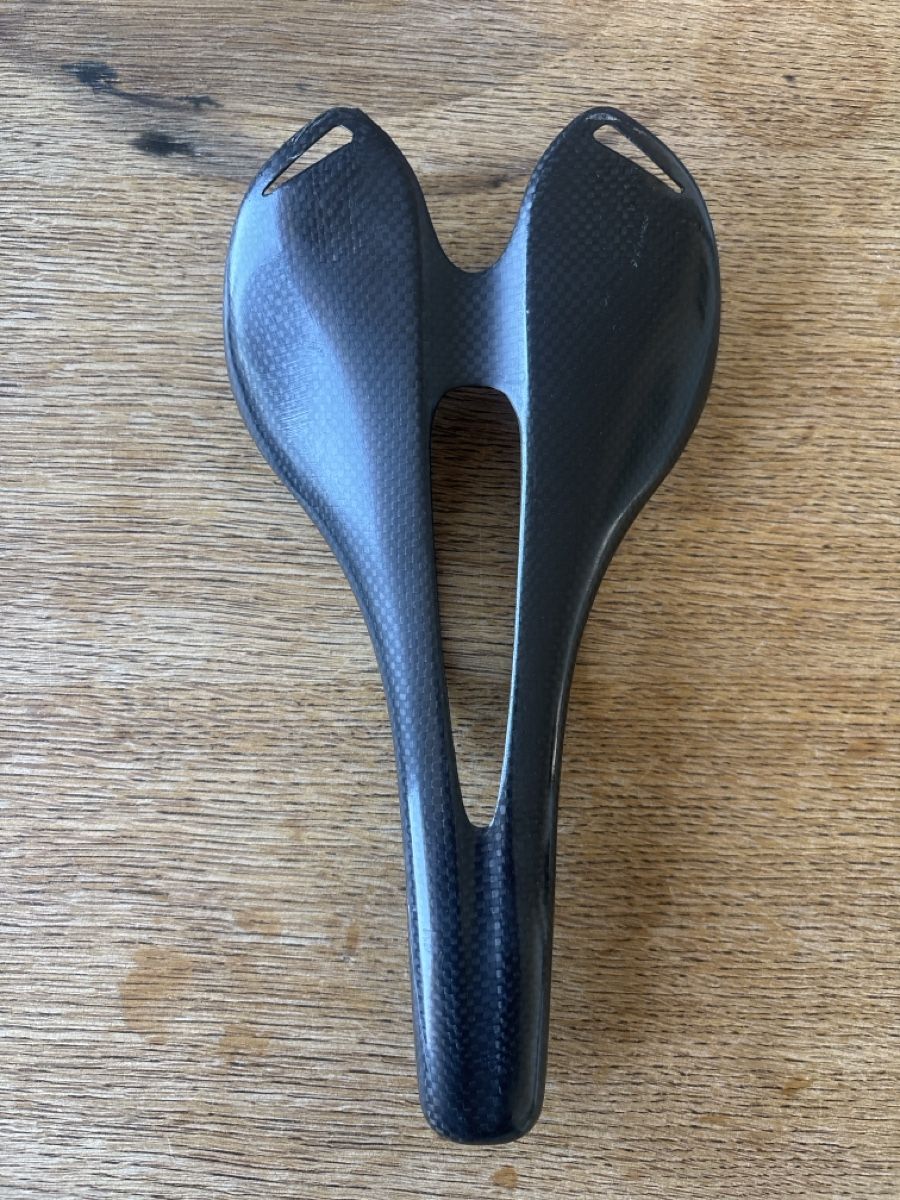 Pezzi di ricambio: Fahrradsattel Carbon – Usato da Zürich venduto da leo_d9tf