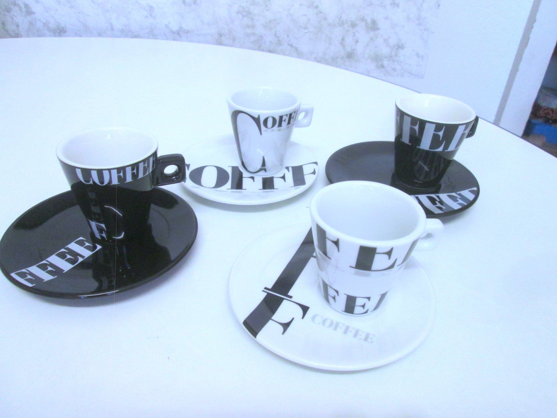Tazze: 4 neue Kaffeetassen – Nuovo (secondo la descrizione) da Sementina venduto da babucia