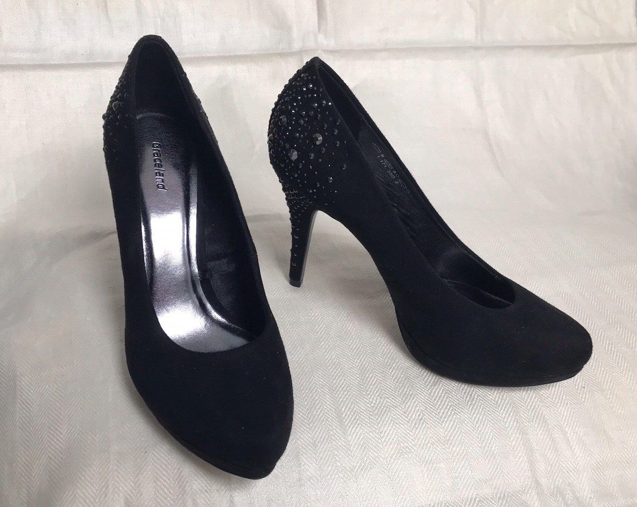 Graceland Scarpe da donna: Schwarze Pumps, Grösse 39, mit Strasssteinen – Usato da Leutwil venduto da ricare-2h