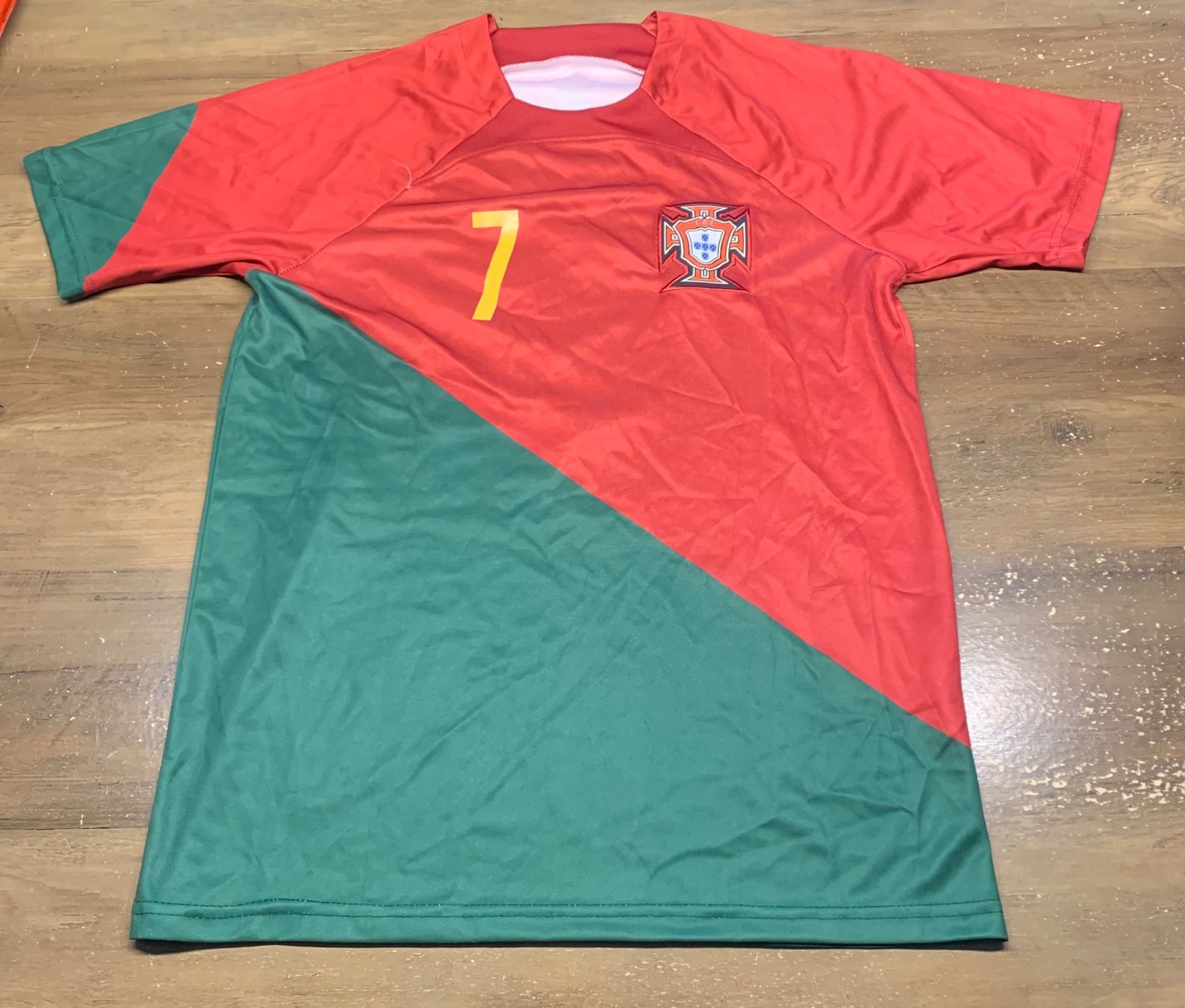 Leibchen & Hosen: Fussball Trikot, Gr. M, Ronaldo – Defekt aus Buus von 2013dp