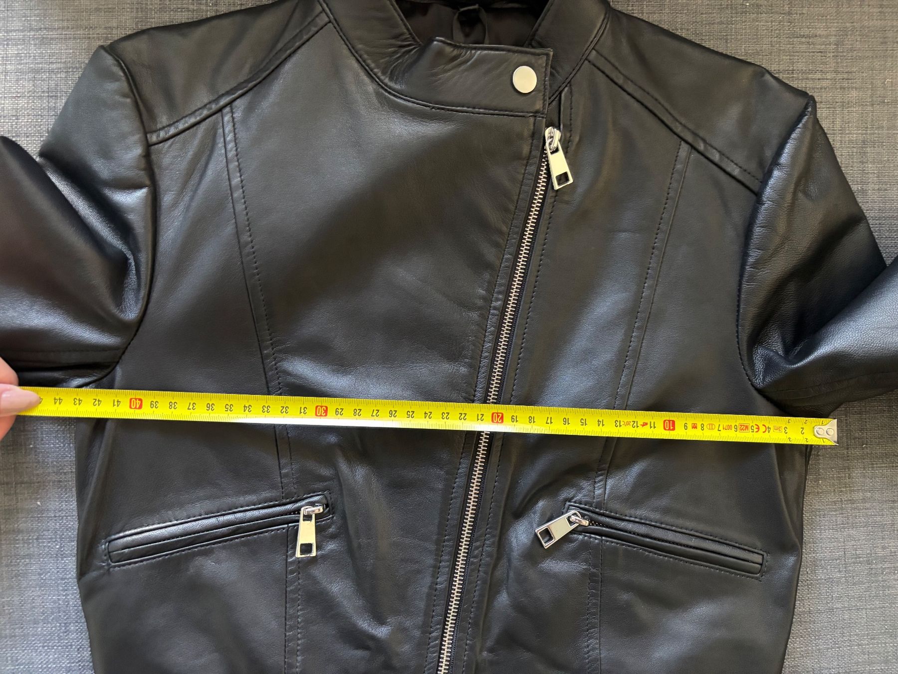 Mango Giacche: Veste biker en cuir Mango Selection – Nuovo e nell'imballaggio originale da Neuchâtel venduto da dum_5xby 9