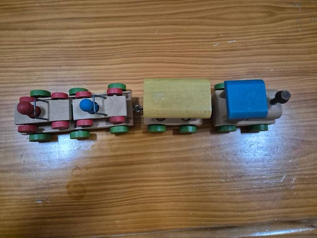 Spielzeuge: Holzeisenbahn – Gebraucht aus Auenstein von mth_rp5y 1