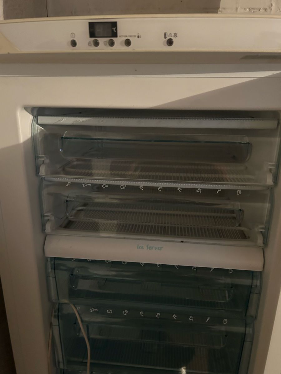 Electrolux Congelatori: Grosser Tiefkühler Elektolux  – Usato da Winterthur venduto da stella67 2