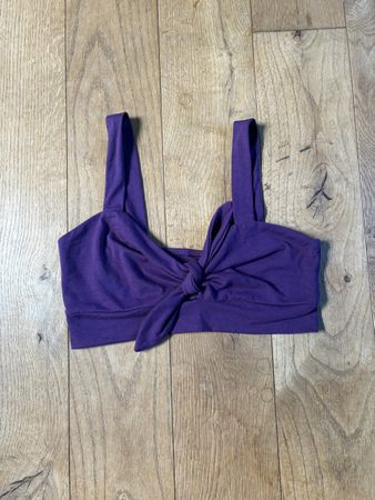 Crop Top mit Knotendetail,grösse S/M, perfekt für den Sommer