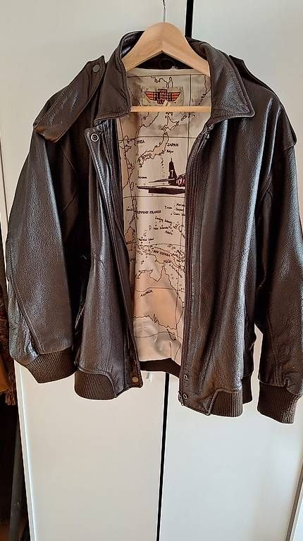 Giacche: The Flight Club Leather Bomber Jacket – Usato da Zürich venduto da andyscorner