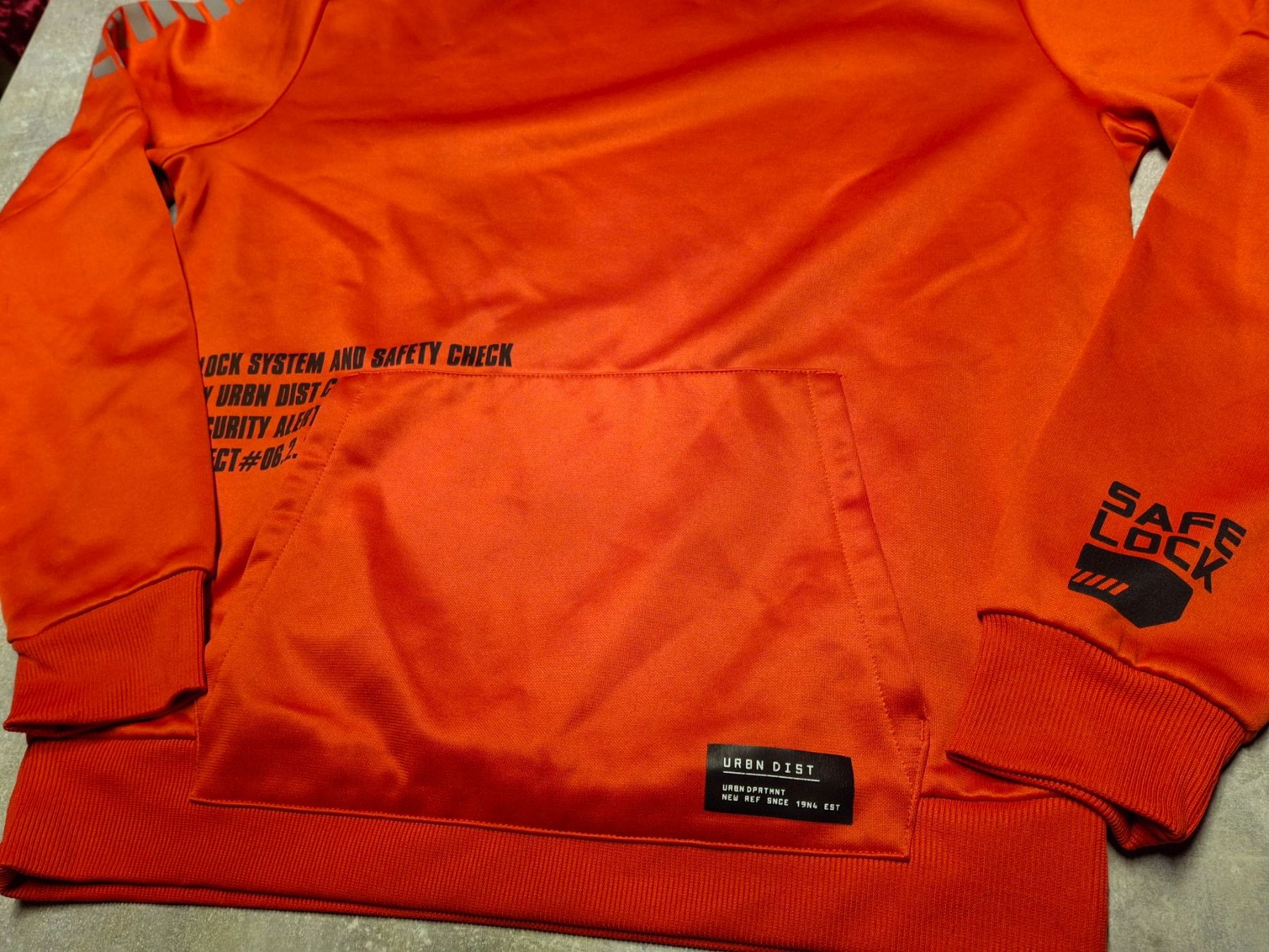 C&A Maglioni & Felpe: Sweat avec capuchon taille M marque C&A – Usato da Villiers venduto da san_jn5w 2