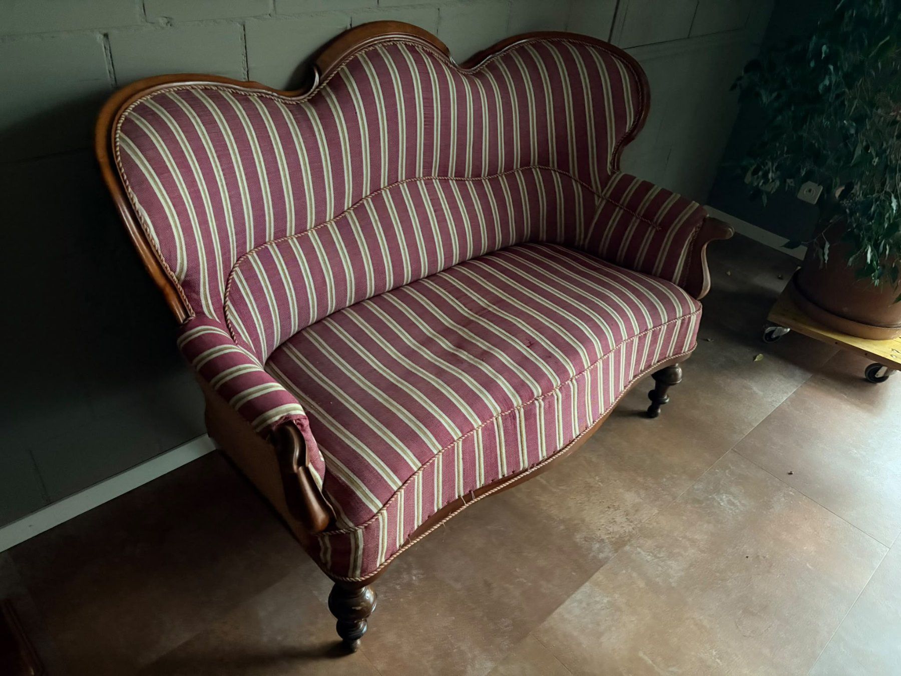 Divani: Retro-Sofa – Usato da Horw venduto da Stella_Nera_LU 2