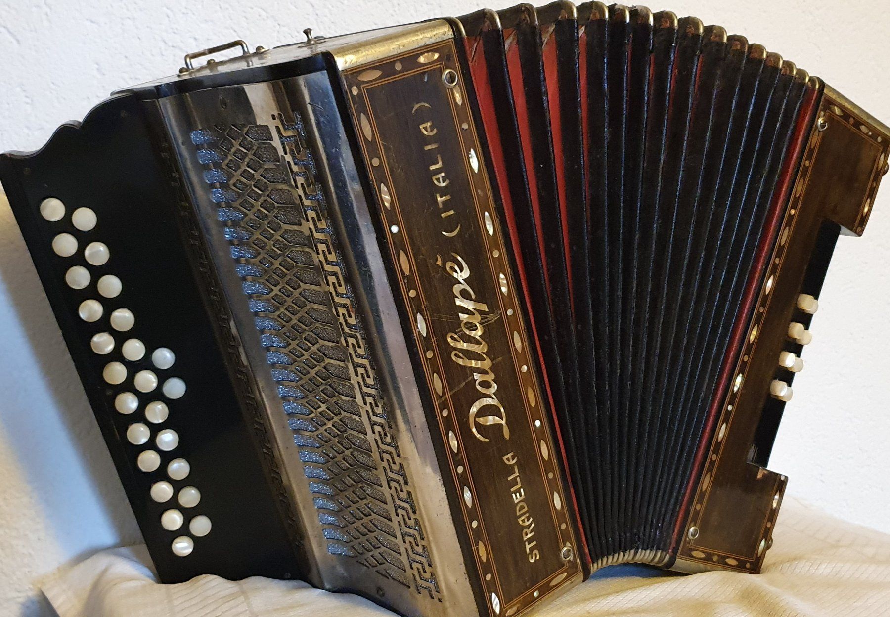 Strumenti musicali: Concertina Dallape rare – Usato da Penthalaz venduto da EvandroLuz