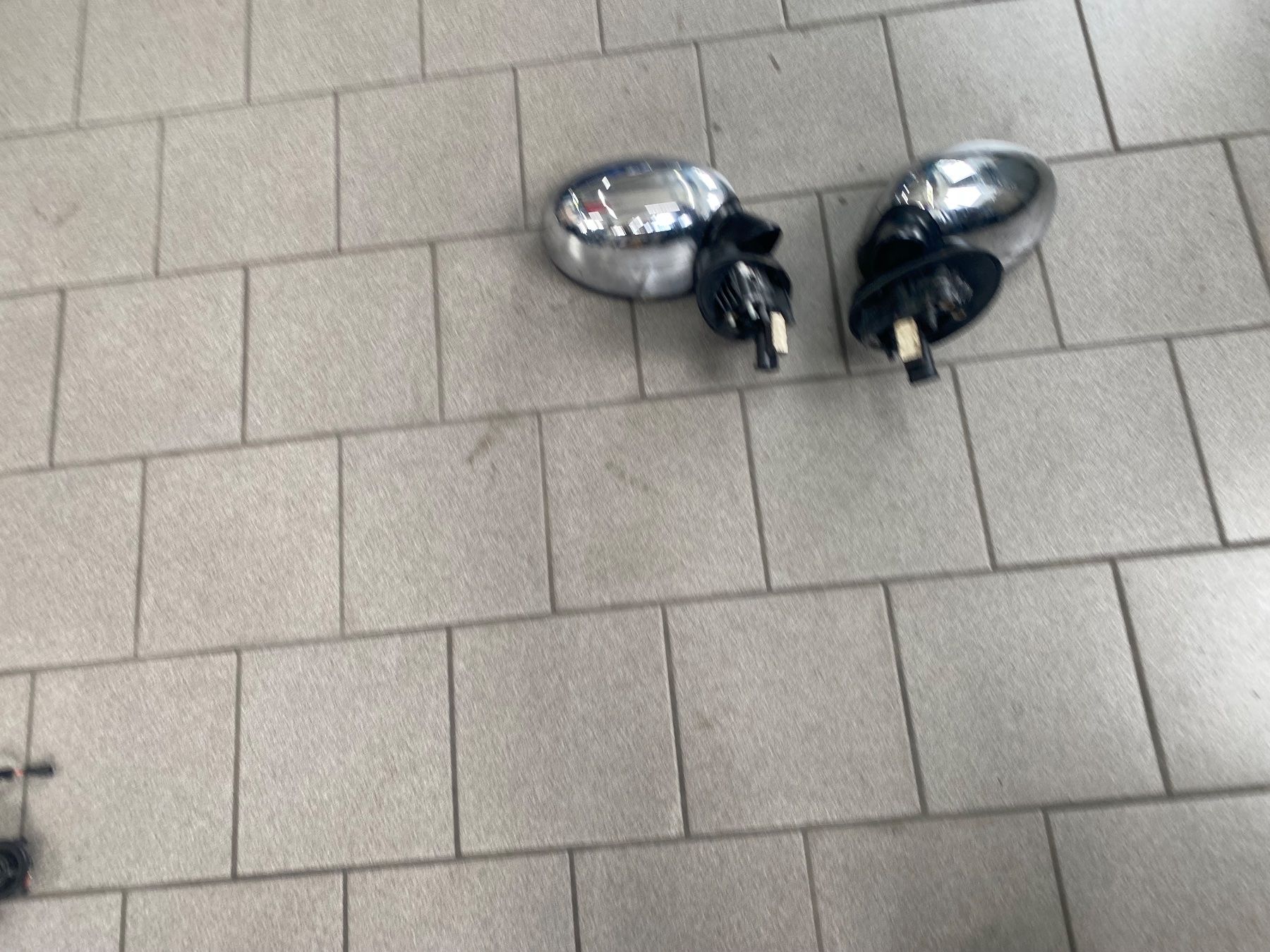 Mini Tutti pezzi di ricambio auto: Aussenspiegel – Usato da Frasnacht venduto da Viste0 1