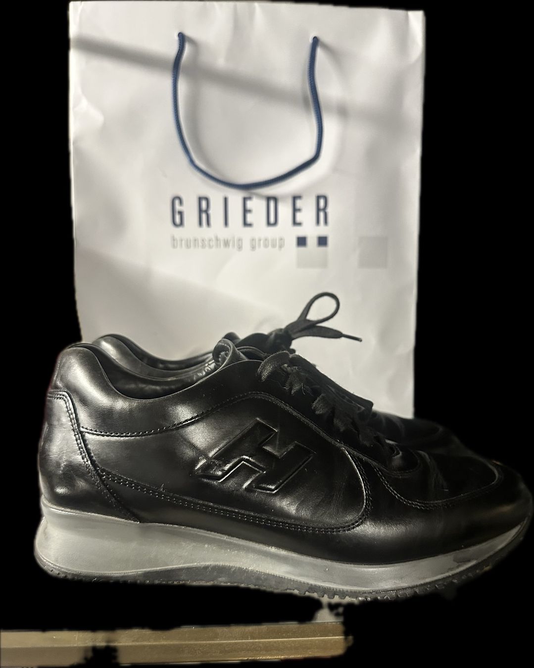 Hogan Scarpe da uomo: Hogan Sneakers – Usato da Burgdorf venduto da N.O.C. 2