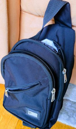 Praktische Umhängetasche/Brusttasche - ideal für den Alltag