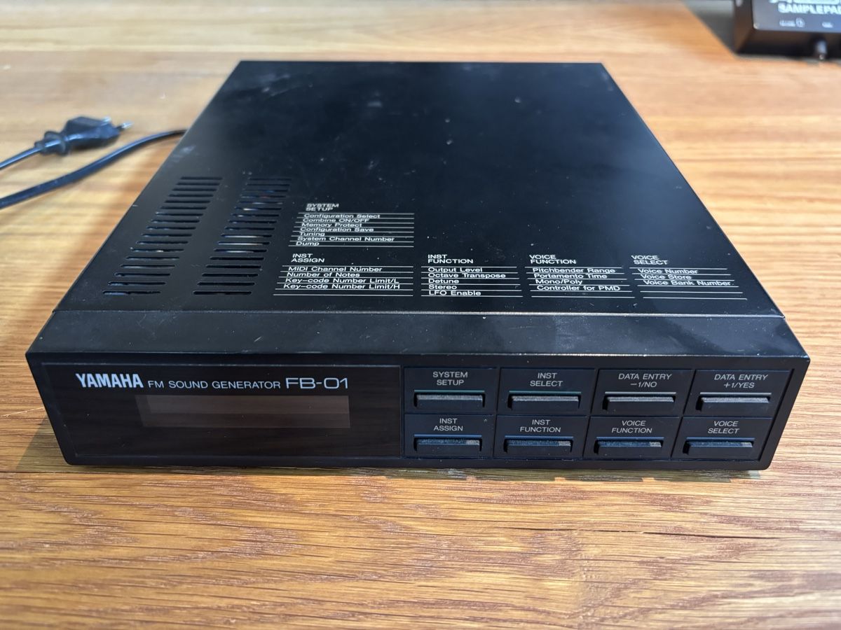 Yamaha Strumenti musicali: Yamaha FB-01 FM Sound Generator – Usato da bern venduto da lee.vi.vi