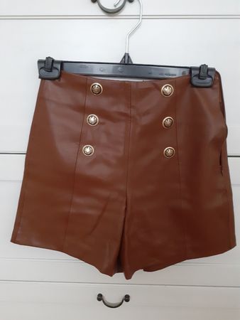 Zara brown faux leather shorts /braune Shorts aus Kunstleder