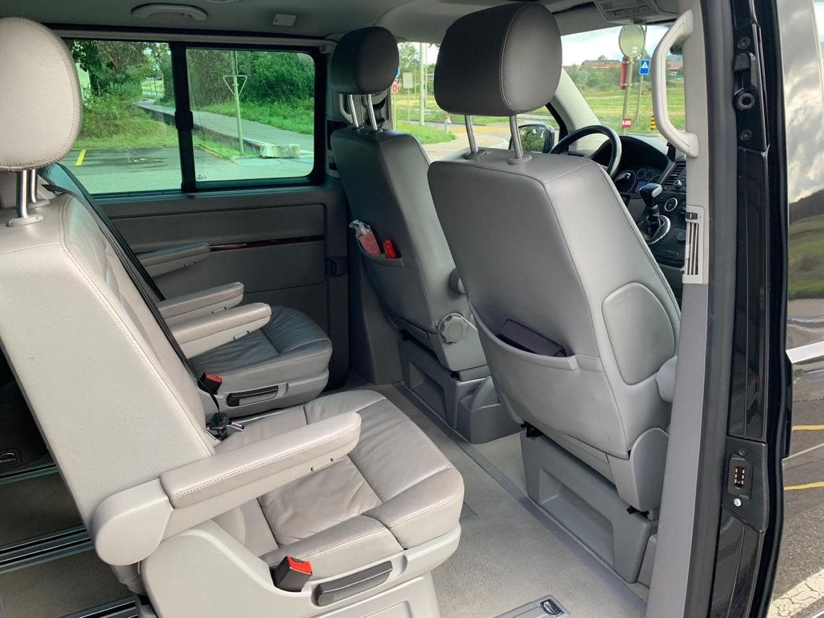 VW Automobili: VW Multivan Highline 2.5 TDI Automat 174 PS – Usato da Oberwil BL venduto da Samsung010 6