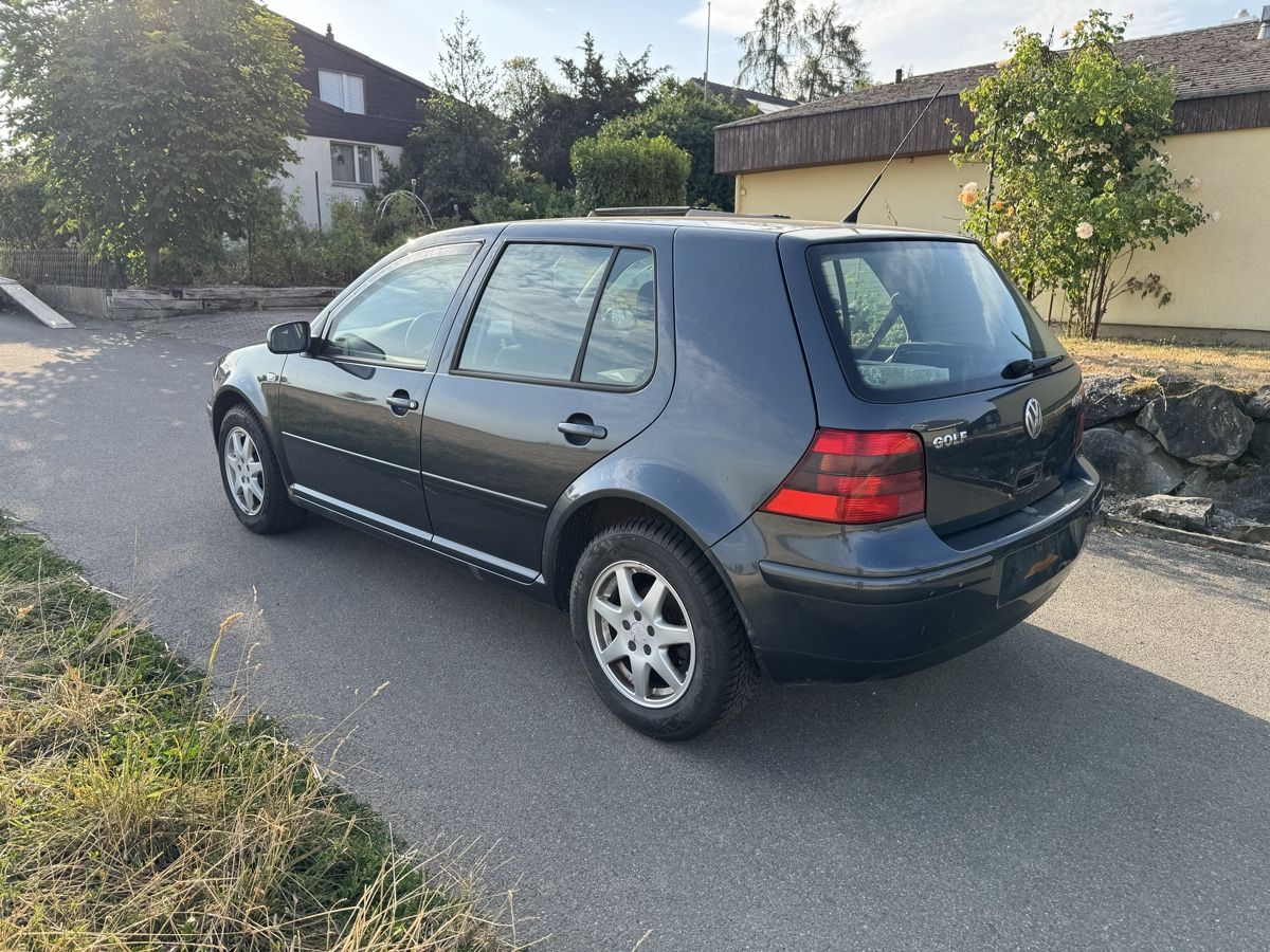 VW Automobili: Vw Golf 4 1.6 – Usato da Mattstetten venduto da Janick12 2