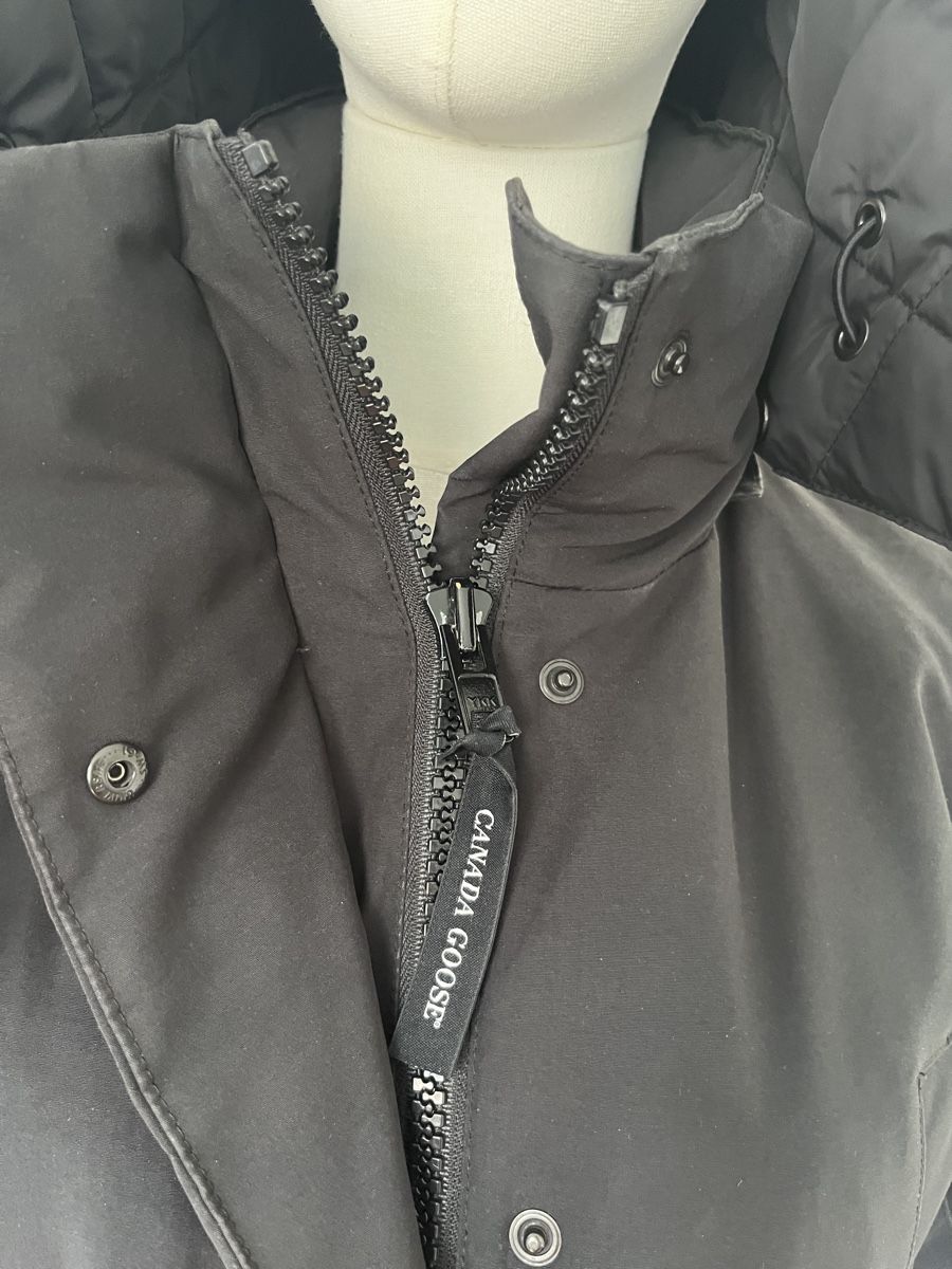 Canada Goose Giacche: Canada Goose Jacket - Black - Size M - Great Winter Coat! – Usato da Mies venduto da nic_yk5d 4