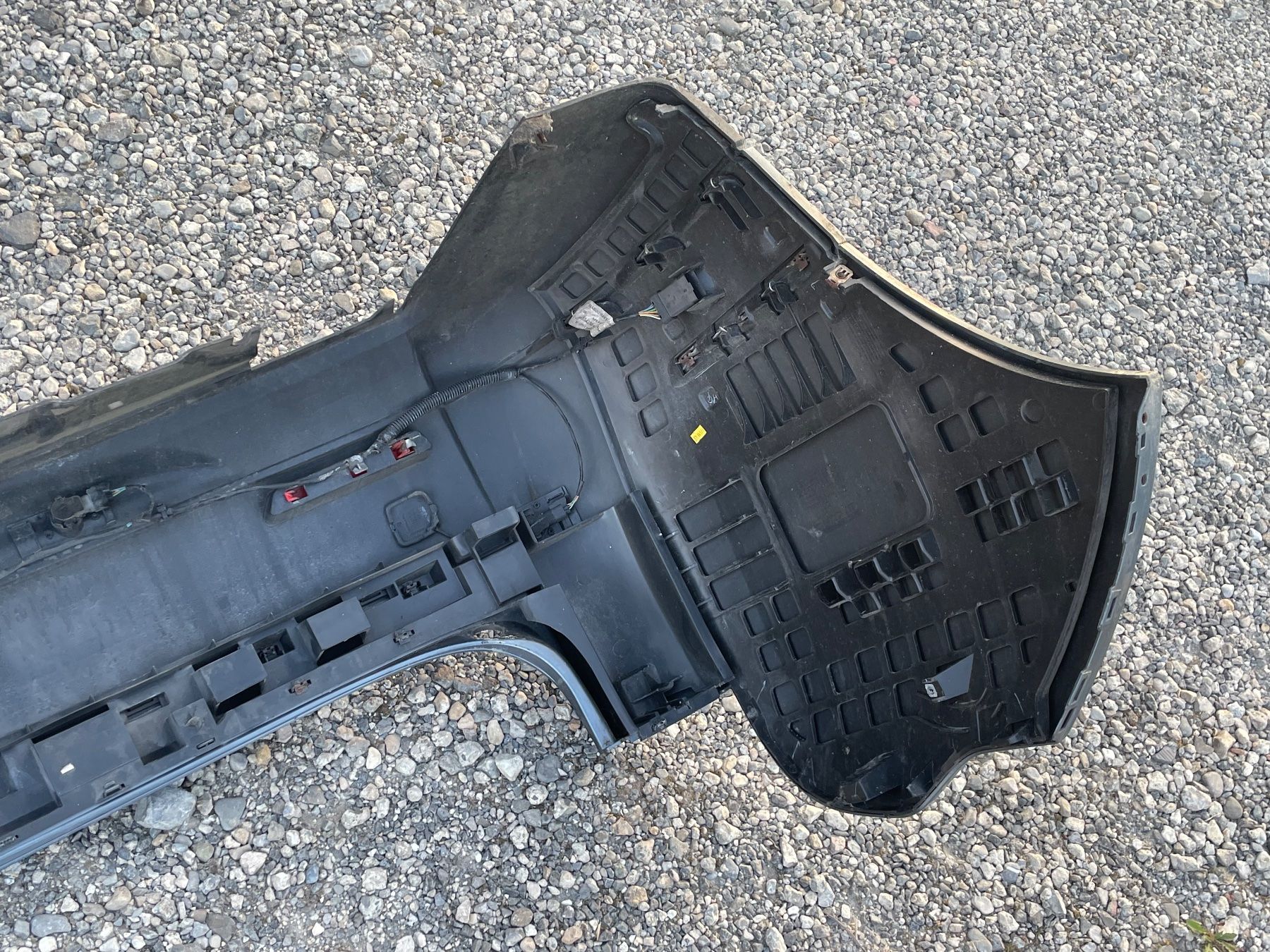 Citroën Tutti pezzi di ricambio auto: Citroën C6 : Stossstange hinten – Usato da Gletterens venduto da XBHS7412 4