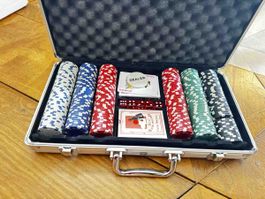 Poker-Set im Aluminiumkoffer neuwertiger Zustand