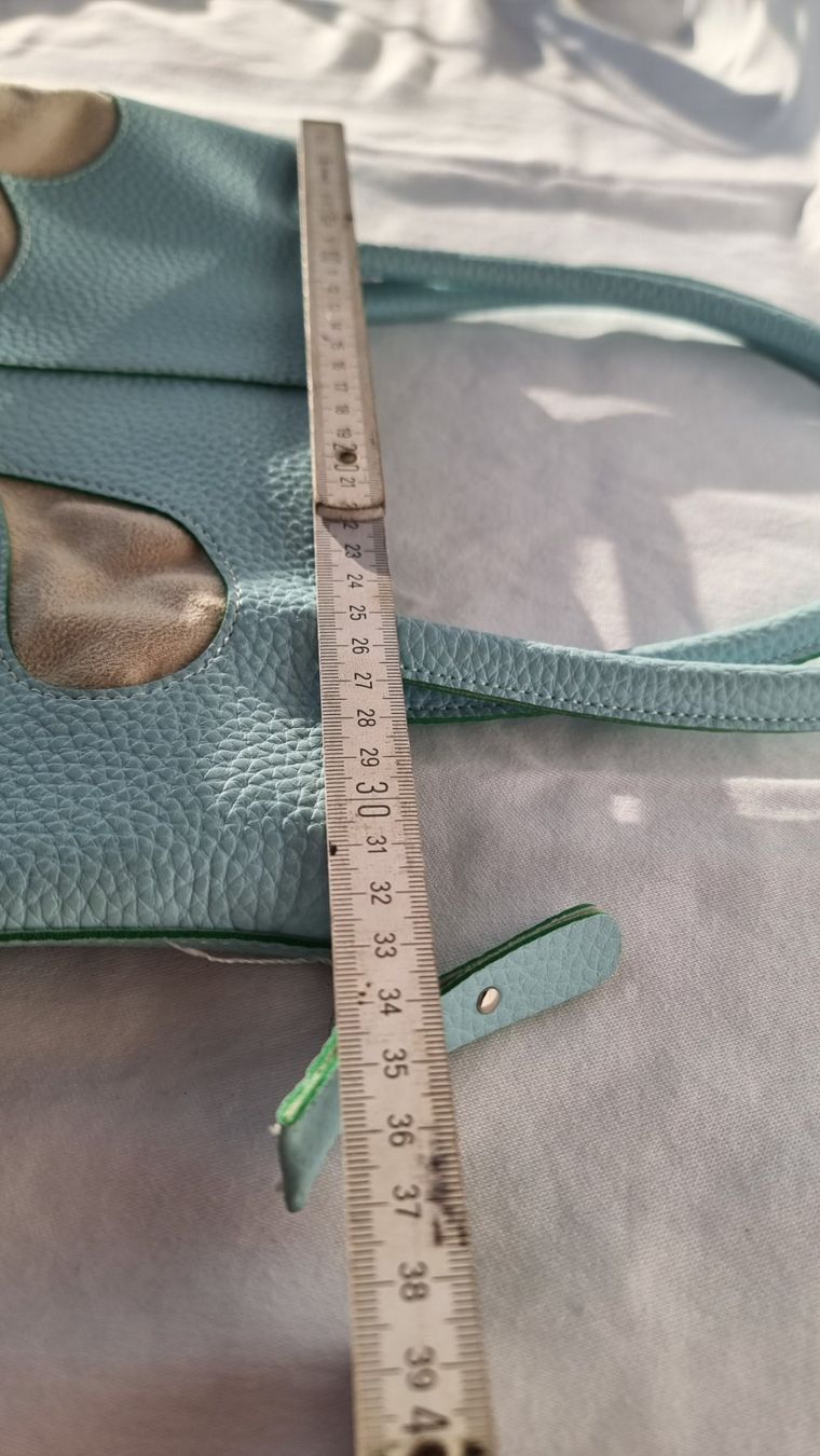 Borse da donna: Süsse Handtasche hellblau mit Blumenapplikation – Usato da Wald ZH venduto da Martin79 6