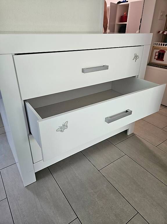 Commodes: Neuwertige Kommode – D'occasion à Frauenfeld par Sommer30714 1