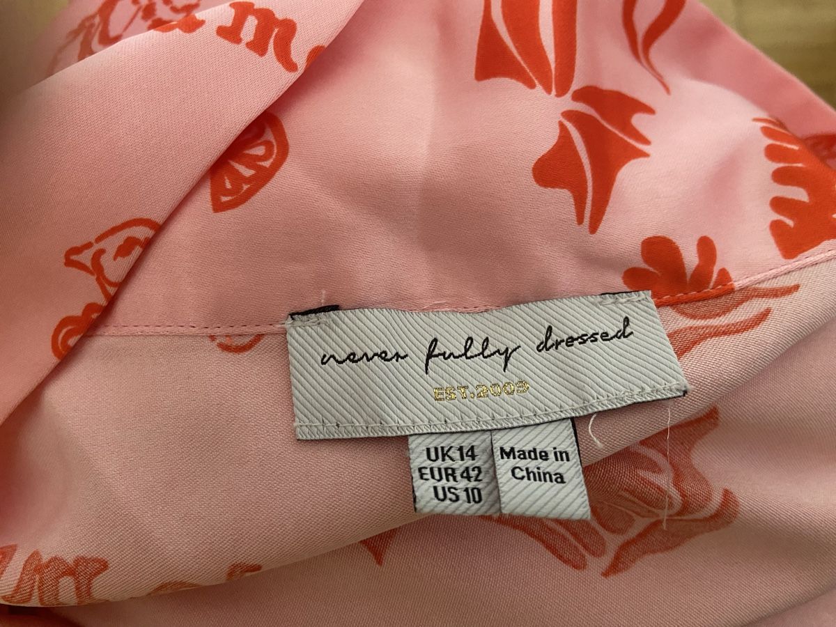 Gonne: Never Fully Dressed Jupe 42 midi – Nuovo (secondo la descrizione) da Bossonnens venduto da Ylangsoleil 1