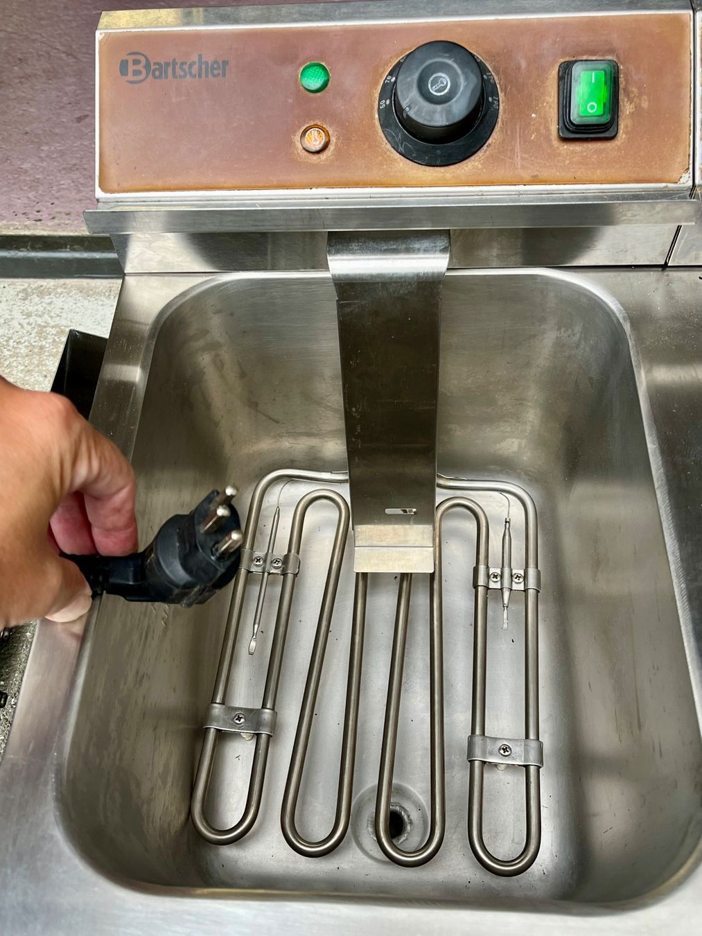 Bartscher Elettrodomestici da cucina: Gastro Friteuse – Usato da Interlaken venduto da Master-Adi76 4