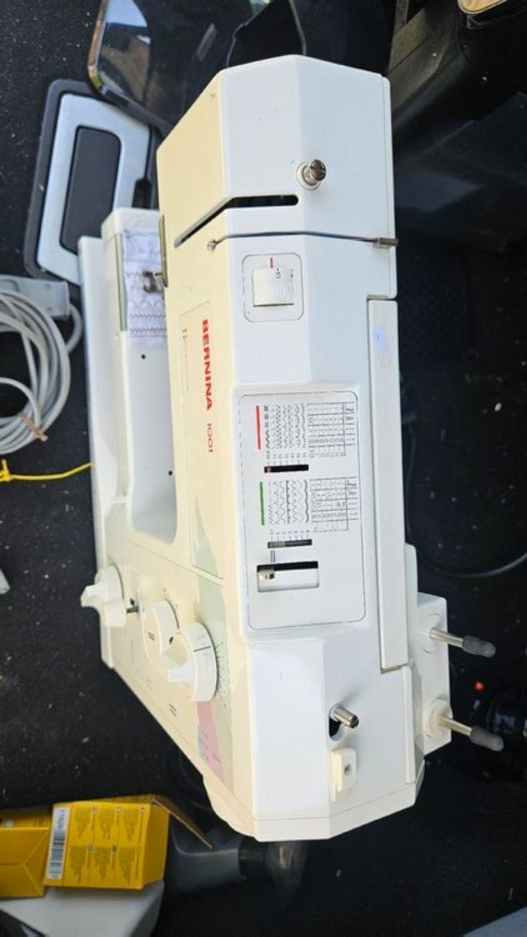 Bernina Macchine da cucire: Bernina 1001 Sewing Machine  – Difettoso da Sachseln venduto da laz_65cg 4