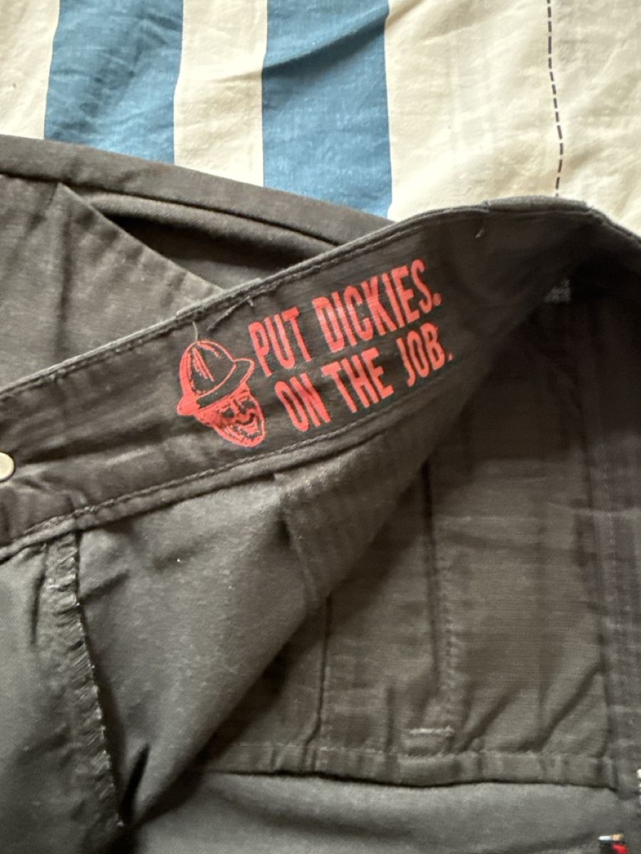 Dickies Hosen: Pantalons Dickies Noir taille W28 – Gebraucht aus  von  6