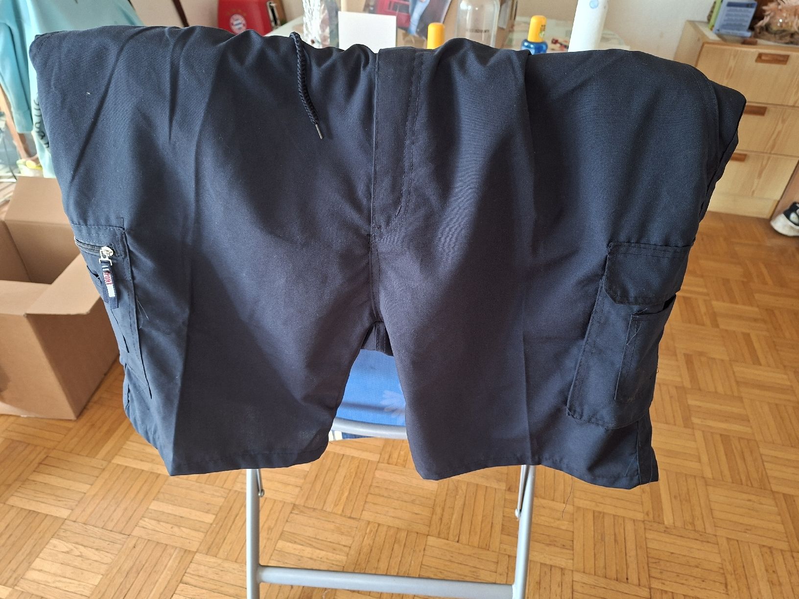 Lotti di vestiti: short – Nuovo (secondo la descrizione) da La Sarraz venduto da Mbeatles 6