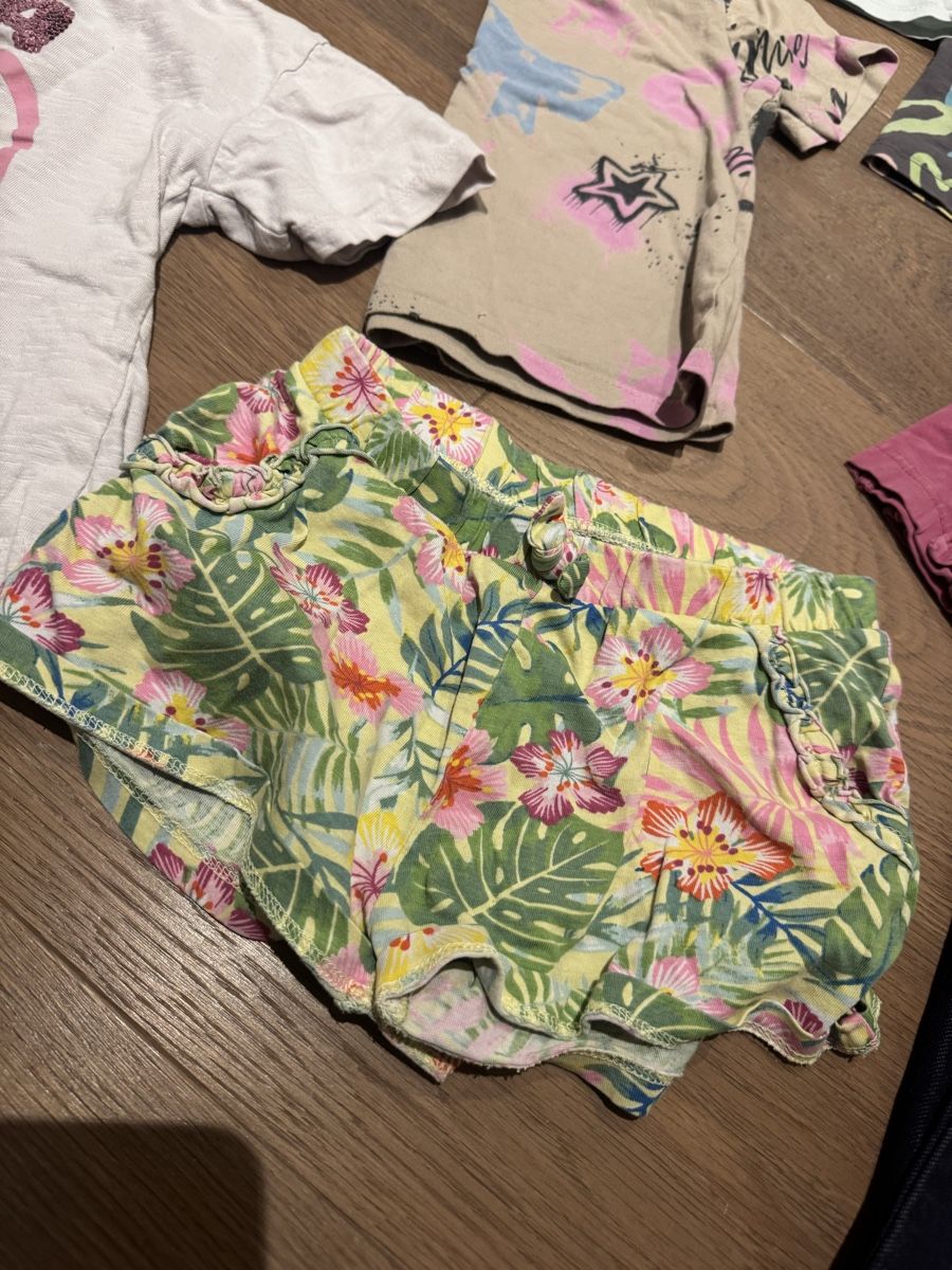 Lotti & Set di vestiti: 10-er Kleiderset Mädchen 104/110 – Usato da Freienbach venduto da dna_g856 3