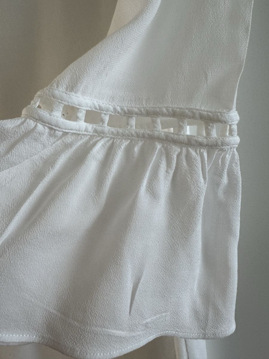 Massimo Dutti Tops: Massimo Dutti White Blouse, Size S, Elegant Details – Gebraucht aus Vesenaz von nat_mq8l 2