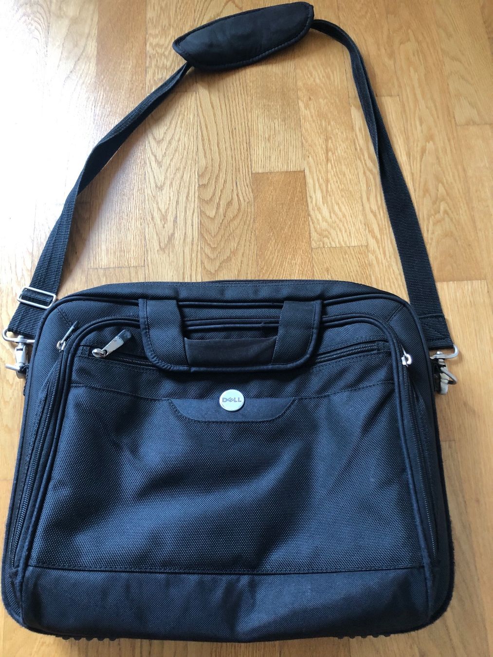 Dell Borse: Laptop Tasche – Usato da Zürich venduto da vadimi