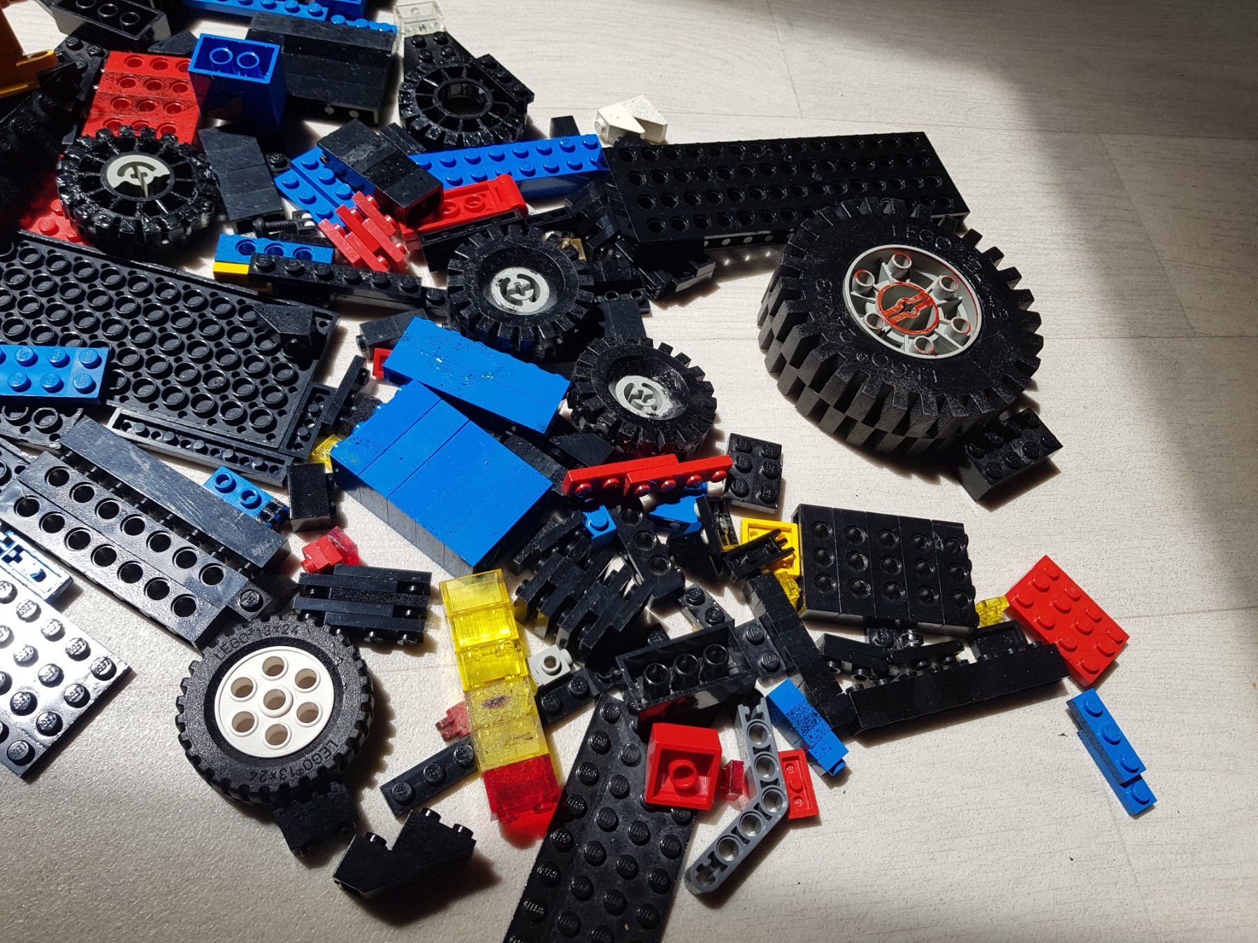 Lego Giocattoli: Legoteile defekt / versprayt / verklebt – Usato da Hausen am Albis venduto da RoBrixX 1