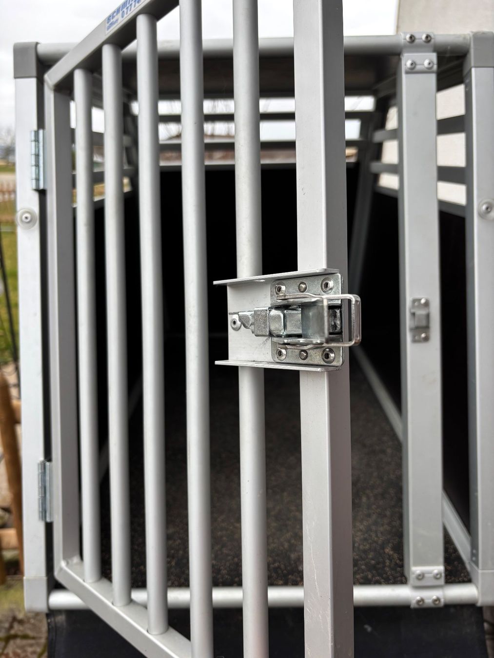 Gabbie, trasporto & Sicurezza: Hundebox für Auto – Usato da Lohn SH venduto da ral-ober 3