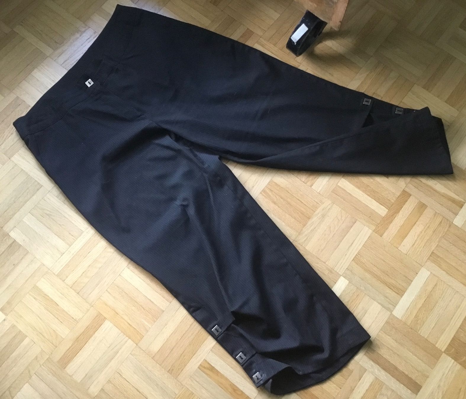 Hosen: Sublime pantalon DECA de qualité rayé gris, M, valeur 159.- – Neu (gemäss Beschreibung) aus Genève von Mazelyne 5