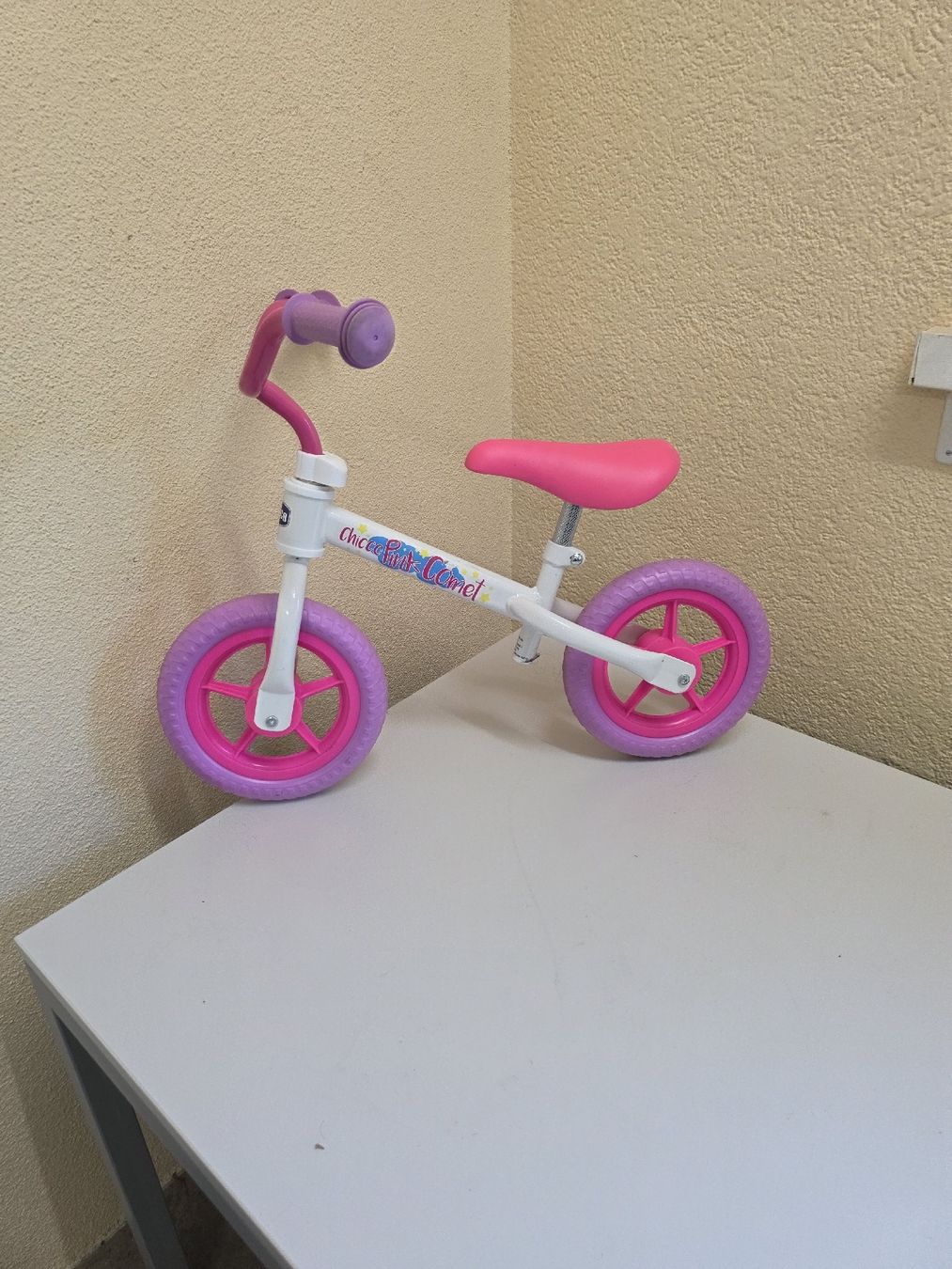 Chicco Veicoli per bambini: Chicco Pink Comet Laufrad – Usato da Alberswil venduto da mario889