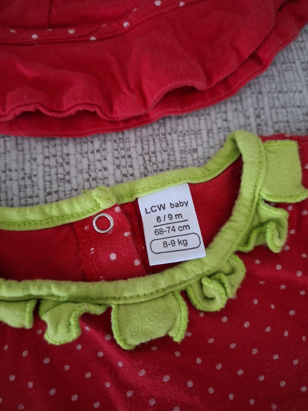 Kleiderpakete & -sets: Baby Mädchen 2 Set's, Gr 68 – Gebraucht aus Winterthur von Ausmisten2026 2