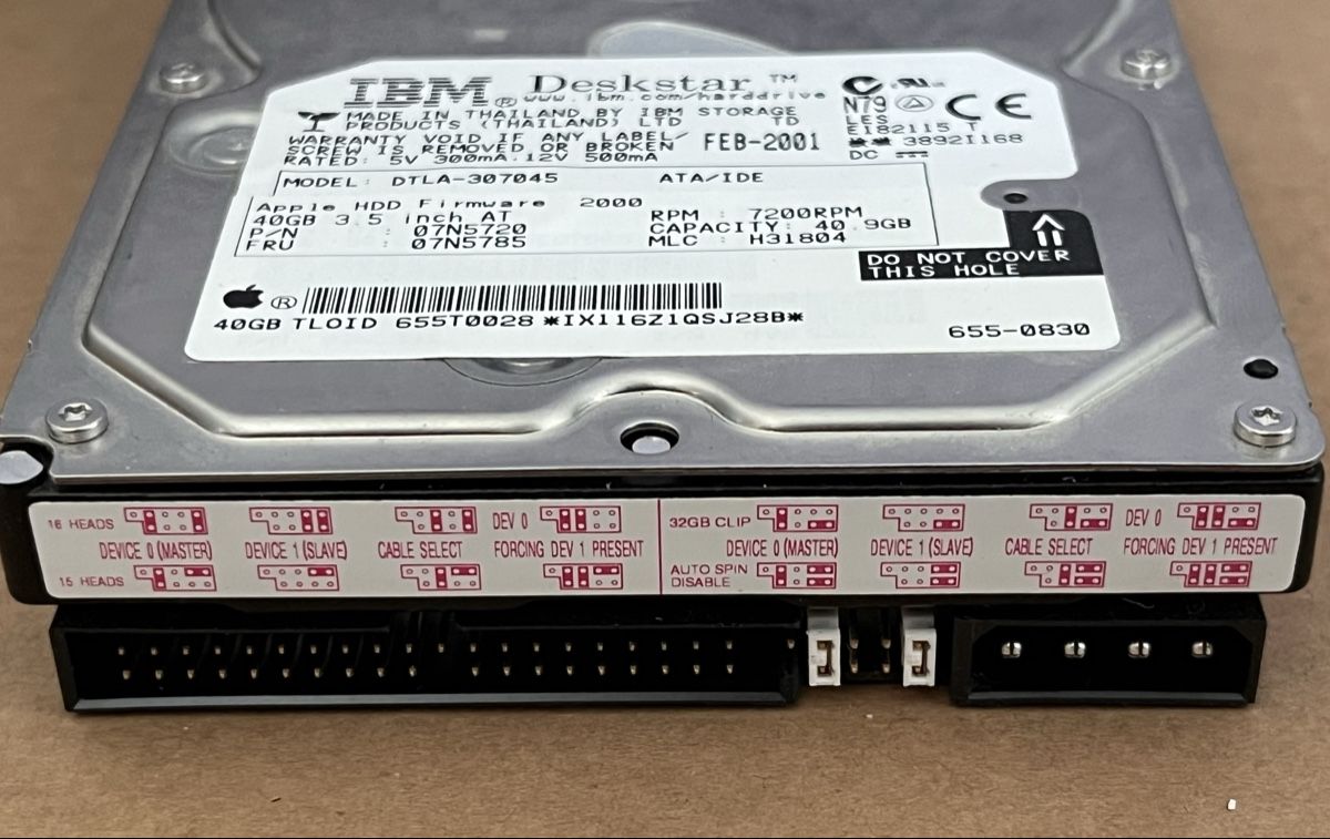 IBM Harddisks: IBM Deskstar 40Go IDE – Gebraucht aus La Neuveville von Oxalis-Studios 2