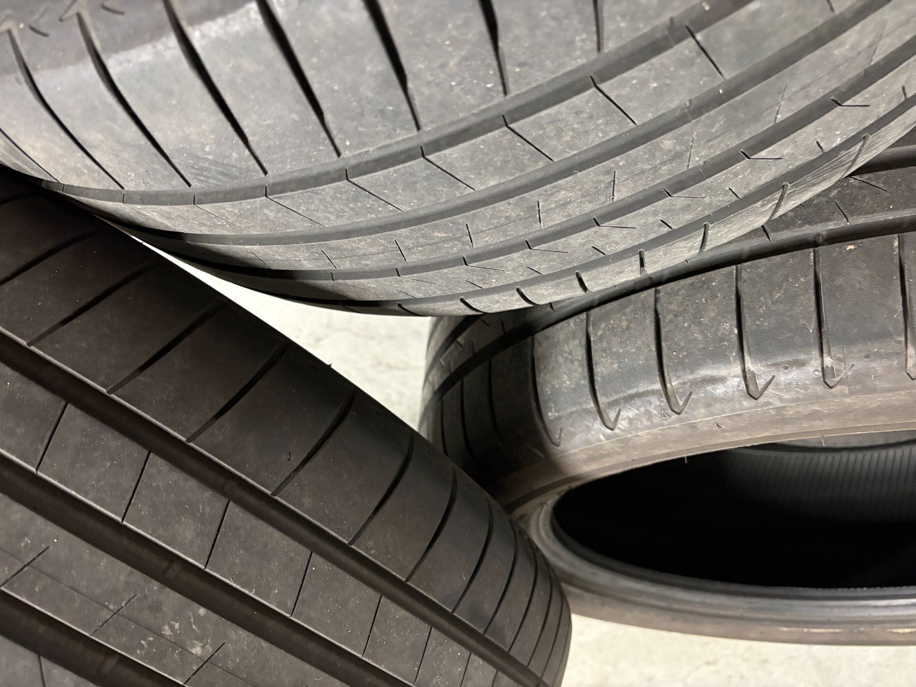 Pneus & Kompletträder: BRIDGESTONE SOMMERREIFEN – Gebraucht aus Triesen von Rnc1 1