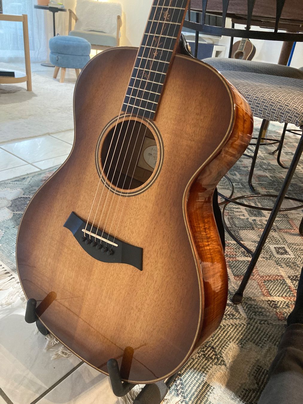 Taylor Strumenti musicali: Wunderschöne Taylor Gitarre – Usato da Brüttisellen venduto da Passenger01 1