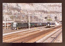 Ae 6/6 11474 «Vevey» m. Personenzug in St. Maurice 30.1.1997