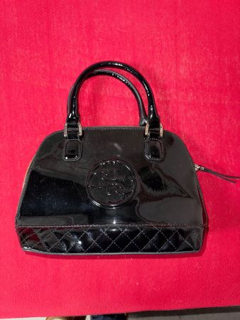 Guess Tasche schwarz