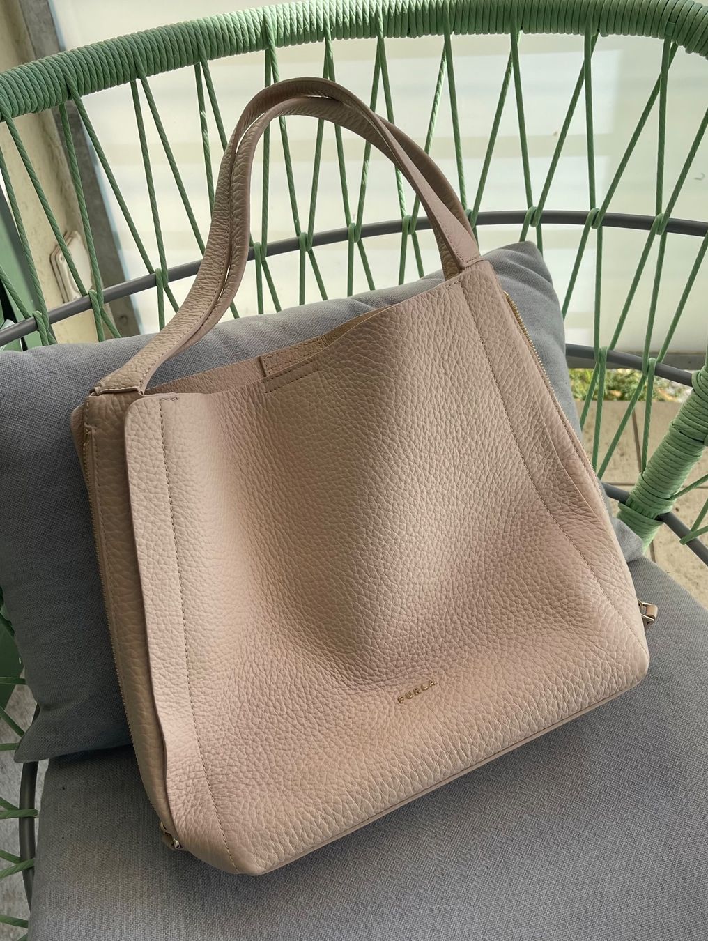 Furla Taschen für Damen: Original Furla Handtasche aus Leder – Gebraucht aus Zürich von ang_65gc