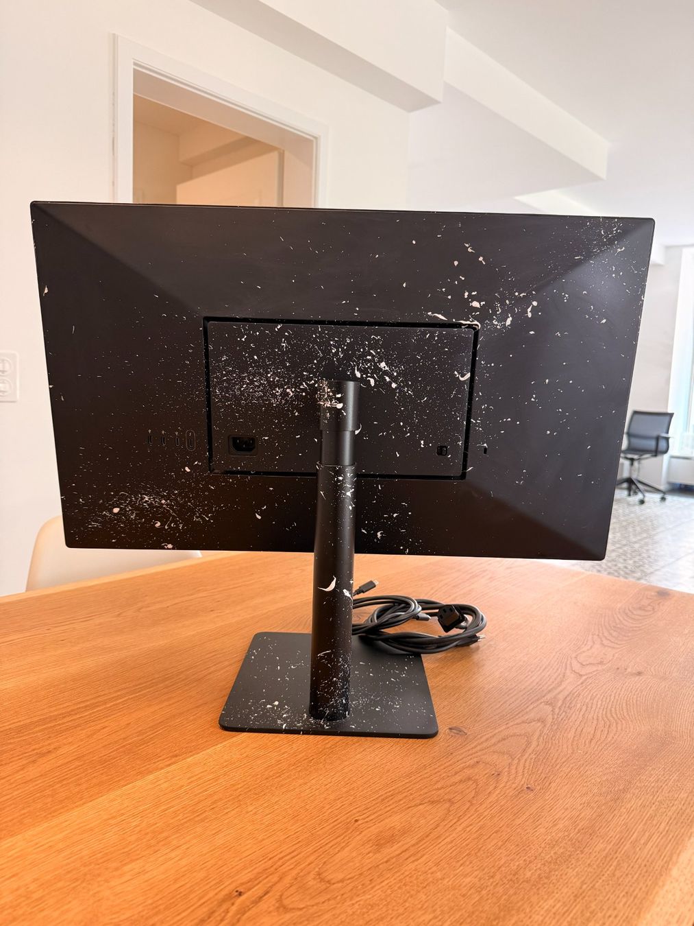 LG Monitor: Monitor LG UltraFine – Usato da Zürich venduto da kiddoroboto 4