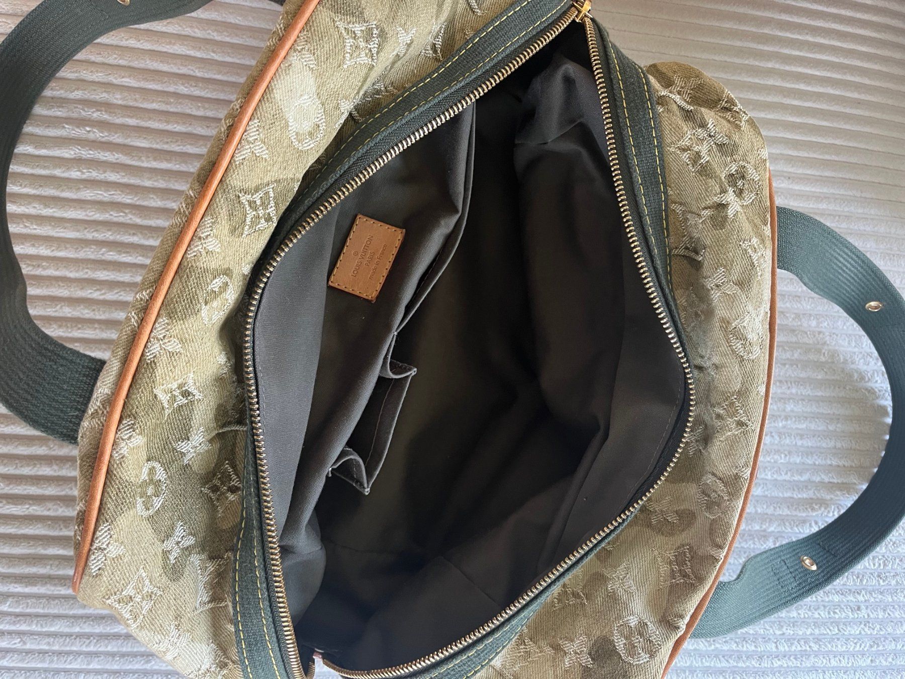 Louis Vuitton Taschen: Louis Vuitton Limited Edition monogram mouflage – Gebraucht aus Zürich von saranoia 5